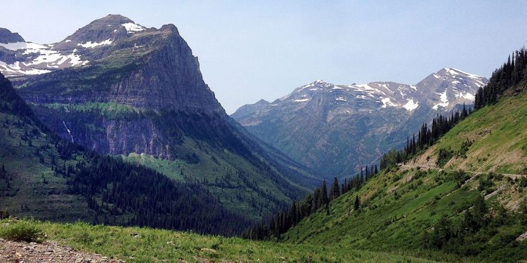 Image of mountain range in canada