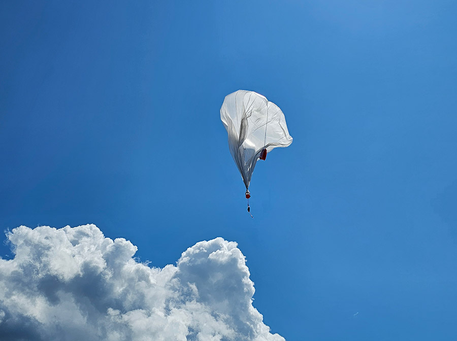 goTenna and Urban Sky test an Urban Sky balloon at the tech rodeo